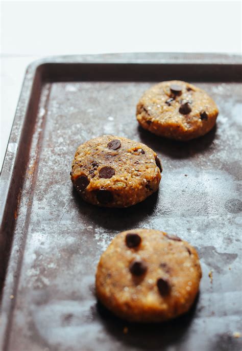 vegan-gluten-free-trail-mix-cookies-minimalist-baker image