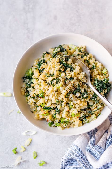 garlic-butter-cauliflower-rice-with-kale-eatwell101 image