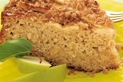 apple-crumble-cake-canadian-goodness-dairy-farmers-of-canada image