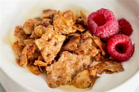 recipe-matzo-granola-with-vanilla-almonds-kitchn image