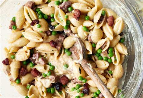 ham-and-cheese-pasta-with-a-handful-of-peas image