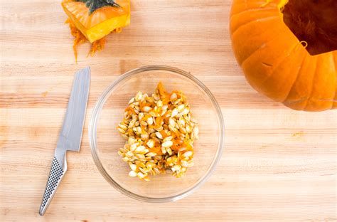 roasted-pumpkin-seeds-and-how-to-season-them-extra image