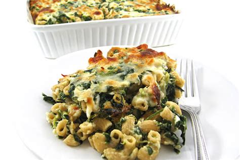 sinfully-rich-and-skinny-macaroni-cheese-italian-style image