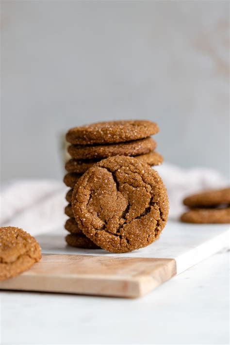 chewy-ginger-molasses-cookies-nourish-and-fete image