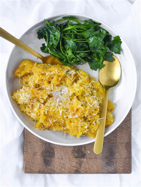 slow-cooker-garlic-parmesan-spaghetti-squash-my image
