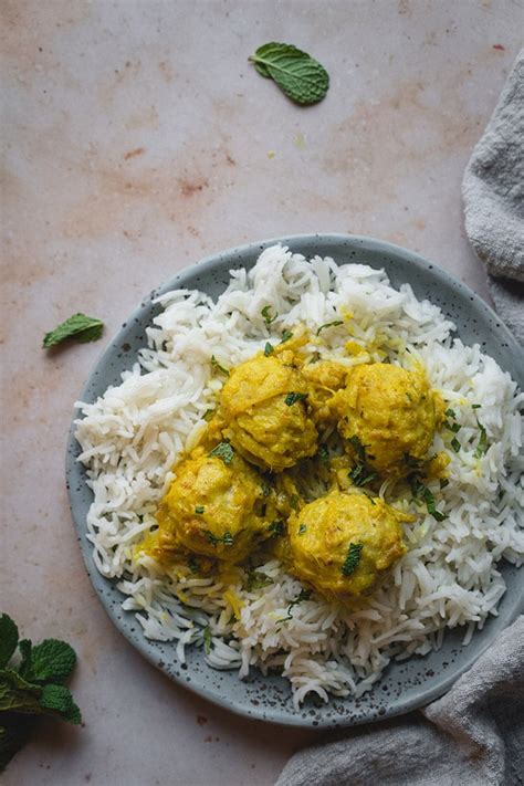 chicken-kofta-korma-indian-meatballs-in-creamy image