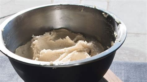 perfect-mashed-potatoes-recipe-bon-apptit image