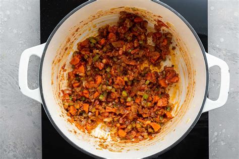 mercimek-orbası-turkish-lentil-soup image