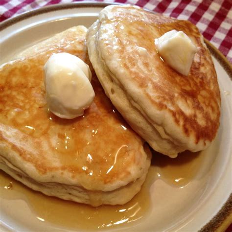 15-best-banana-pancake image