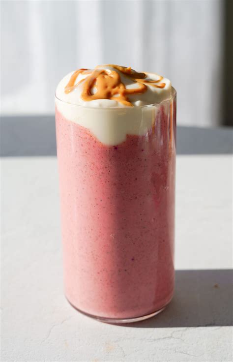 pink-smoothie-vegan-and-protein-packed-plantyou image