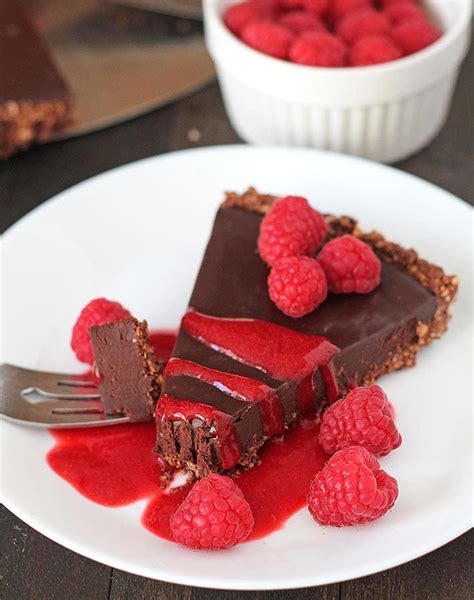 vegan-chocolate-tart-with-almond-oat-crust image