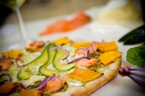 smoked-salmon-avocado-and-creamy-brie-pizza-the image