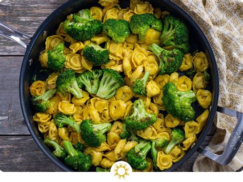 skillet-tortellini-and-broccoli-meal-son-shine-kitchen image