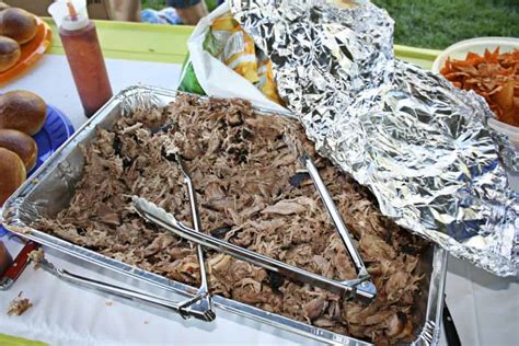 how-to-keep-pulled-pork-warm-and-moist-before-serving image