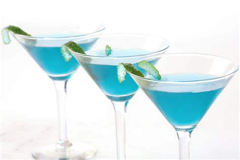 chocolate-raspberry-martini-recipe-with-uv-blue-vodka image