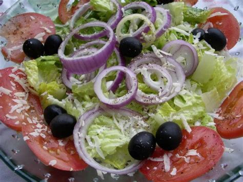 olive-garden-salad-dressing-food-network-kitchens-copycat image