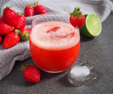 agua-de-fresa-mexican-strawberry-water-curious image