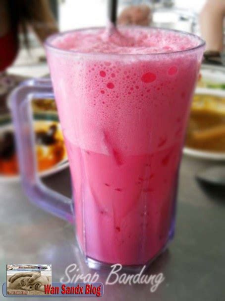 sirap-bandung-this-milky-rose-drink-will-be-the-new image