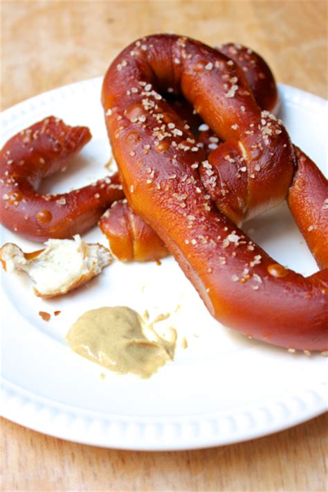 philly-style-soft-pretzels-witty-in-the-city image