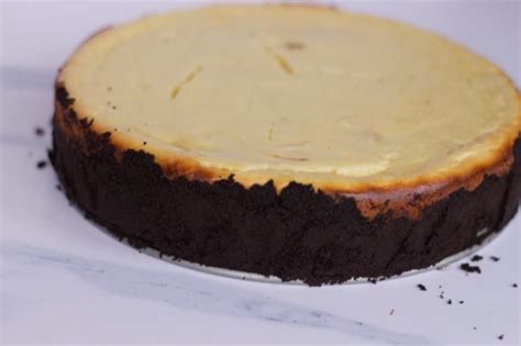 decadently-delicious-double-chocolate-cheesecake image