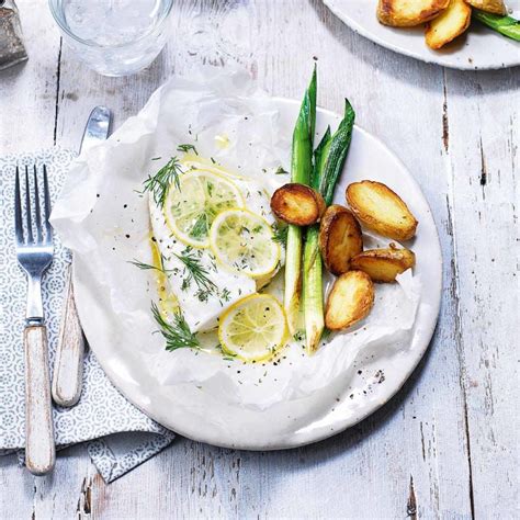 lemon-baked-fish-with-dill-sauce-healthy-recipe-ww-uk image