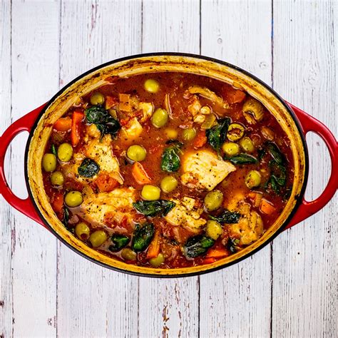 spanish-chicken-stew-love-food-nourish image