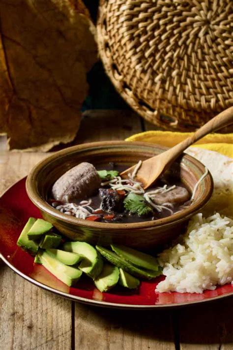 sopa-de-frijoles-traditional-honduran-recipe-196 image