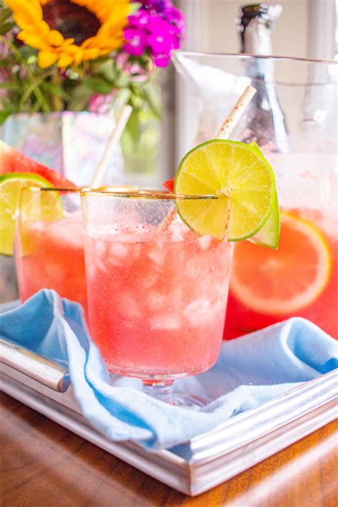 watermelon-spritz-an-easy-watermelon-cocktail image