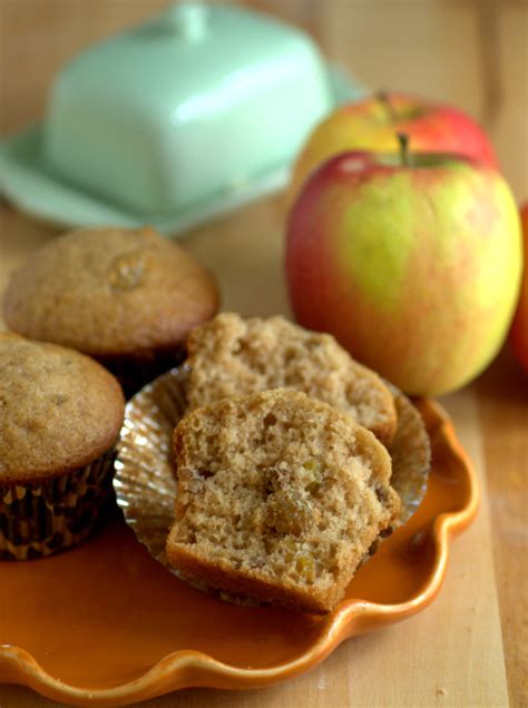 applesauce-spice-muffins-with-pecans-and-raisins image