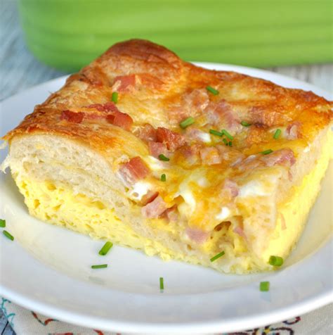 ham-egg-cheese-crescent-roll-casserole-recipechatter image