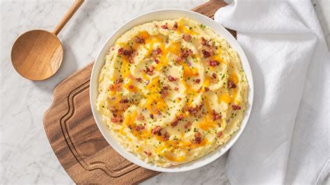 bacon-and-cheddar-mashed-potatoes-better-than image