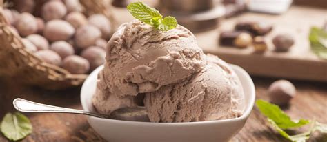 gelato-alla-nocciola-traditional-ice-cream-from-italy image