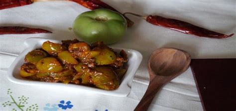 green-tomato-curry-indian-vegetarian image