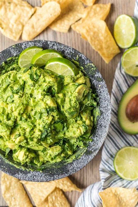 best-guacamole-recipe-ever-video-the-cookie-rookie image