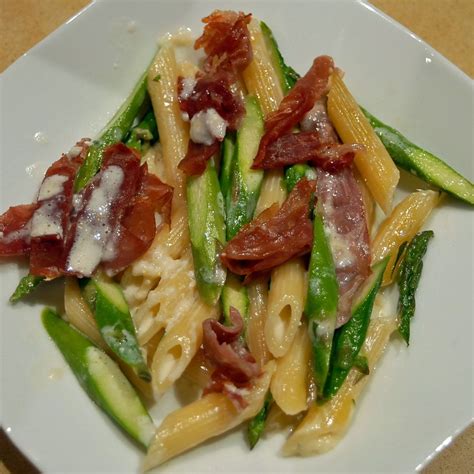 penne-with-asparagus-proscuitto-and-lemon image