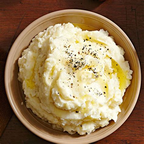 creamy-horseradish-mashed-potatoes-midwest-living image