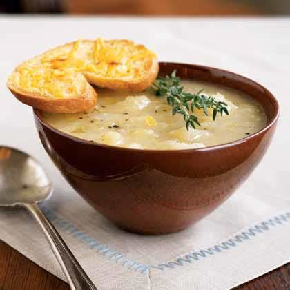 golden-potato-leek-soup-with-cheddar-toasts image