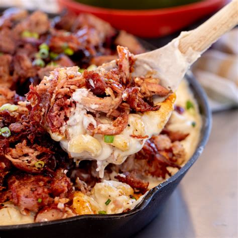 smoked-pulled-pork-mac-and-cheese-hey-grill-hey image