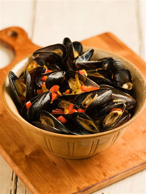 steamed-mussels-10-ways-chef-michael-smith image