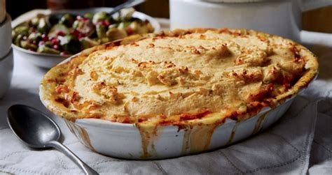 chicken-pot-pie-with-herbed-mashed-potato-crust image
