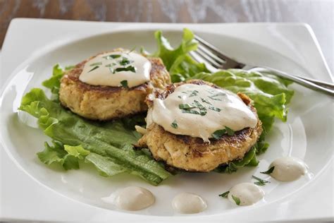 crab-cakes-recipe-the-palm-south-beach-diet-blog image