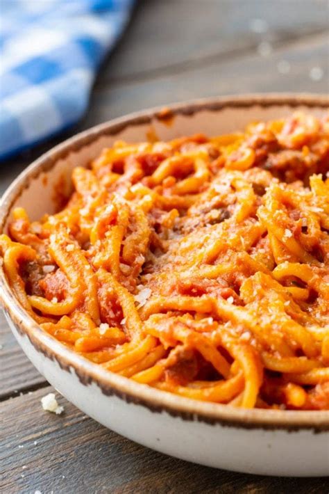 crock-pot-spaghetti-easy-dinner-recipe-julies-eats image