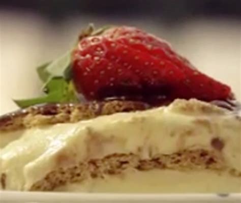 recipe-paula-deens-eclair-cake-with-graham-cracker image