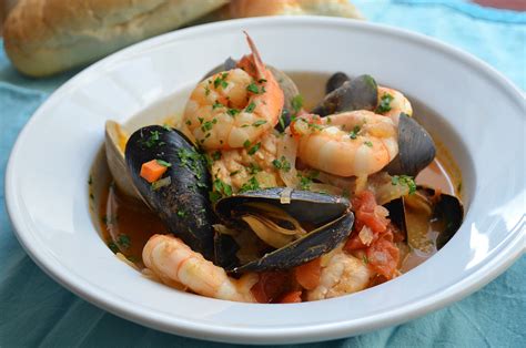simple-cioppino-recipe-classic-italian-seafood-stew image