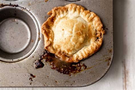 mini-thanksgiving-turkey-cranberry-pot-pies image