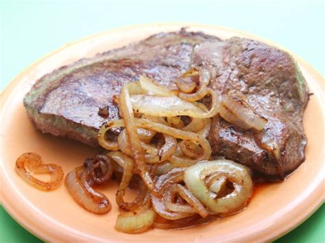 broiled-beef-liver-onions-recipe-cdkitchencom image