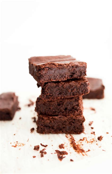 5-ingredient-flourless-brownies-the-bakermama image