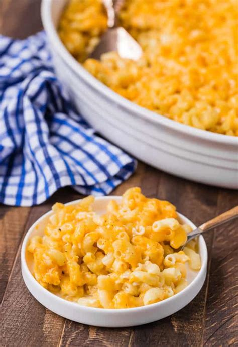 easiest-baked-macaroni-and-cheese-the-best-rachel image