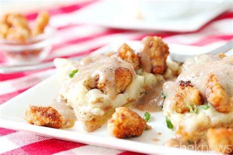 fried-chicken-nuggets-and-mashed-potatoes-pizza-style image