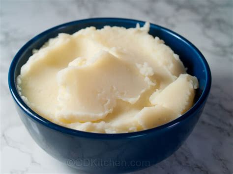 garlic-horseradish-mashed-potatoes image